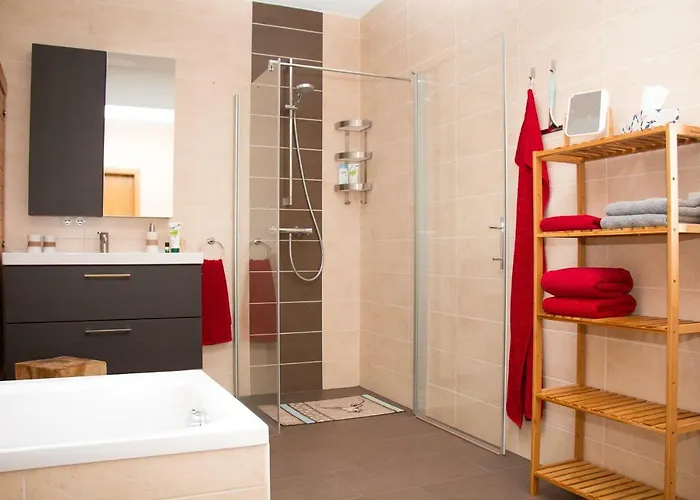 Falkenblick Og Im Fh Falkenhoehe